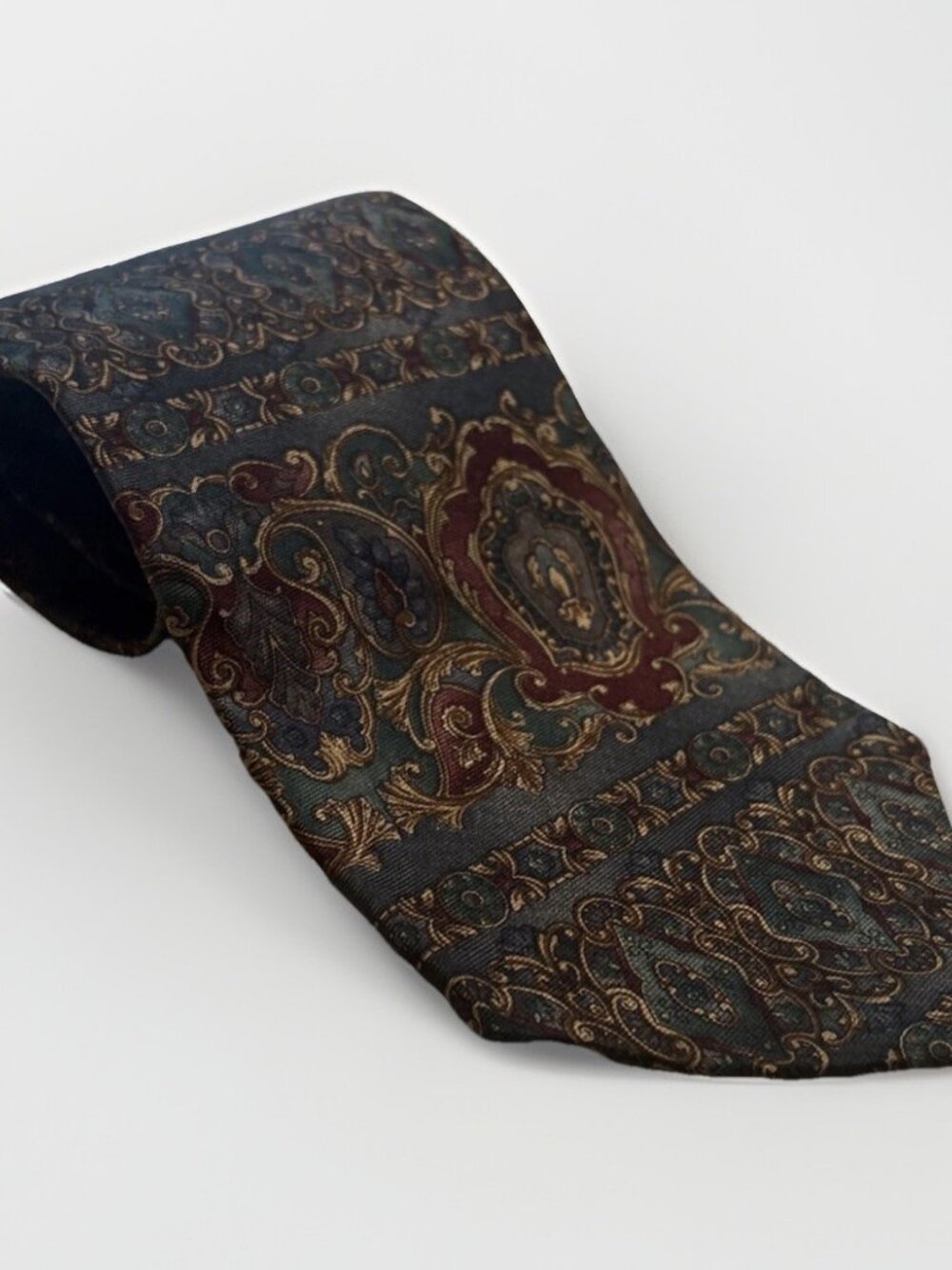 Mallory & Church Tie Mens 100% Silk Blue Paisley Necktie Made in USA Vintage